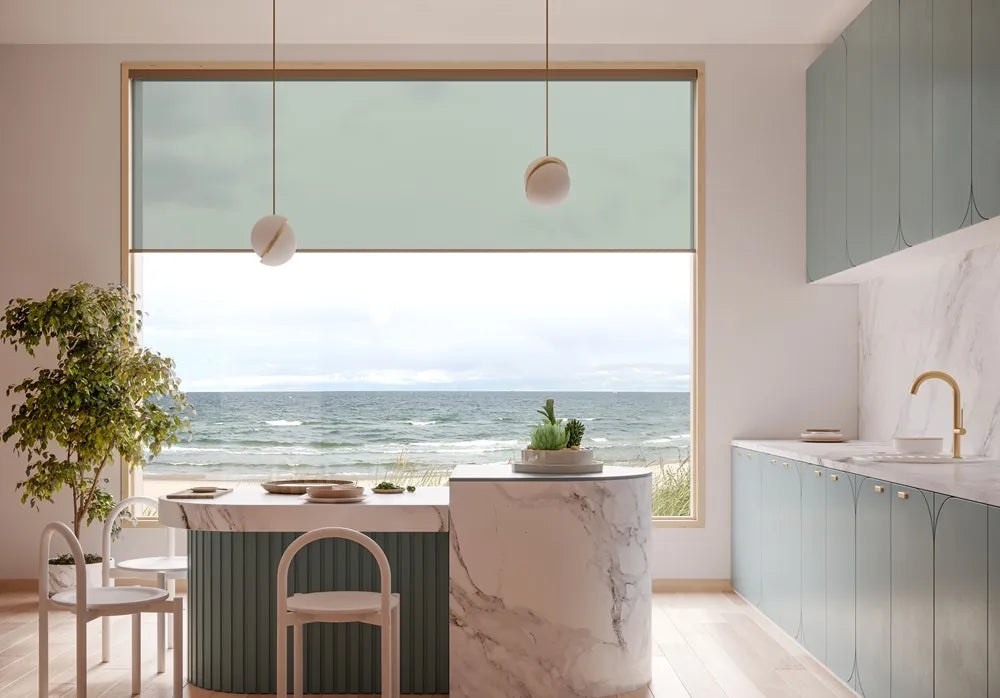 Sfeerbeeld KEJE Rolgordijn vrijhangend lichtdoorlatend