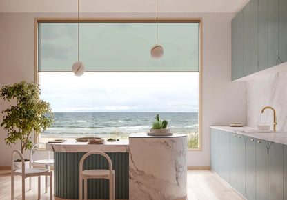 Sfeerbeeld KEJE Rolgordijn vrijhangend lichtdoorlatend